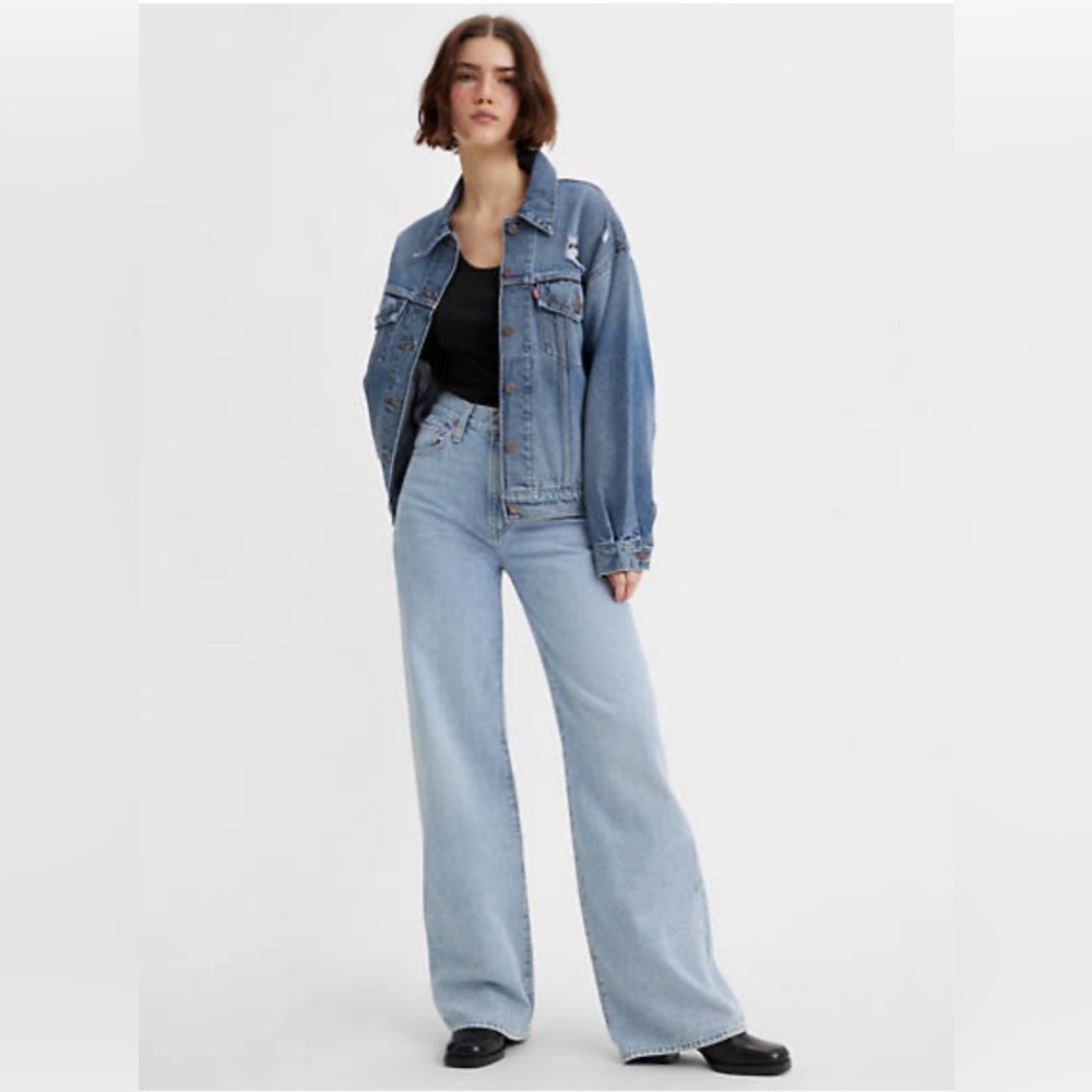Levi’s Premium Ribcage Wide Leg Women’s Jeans size 31 x 32